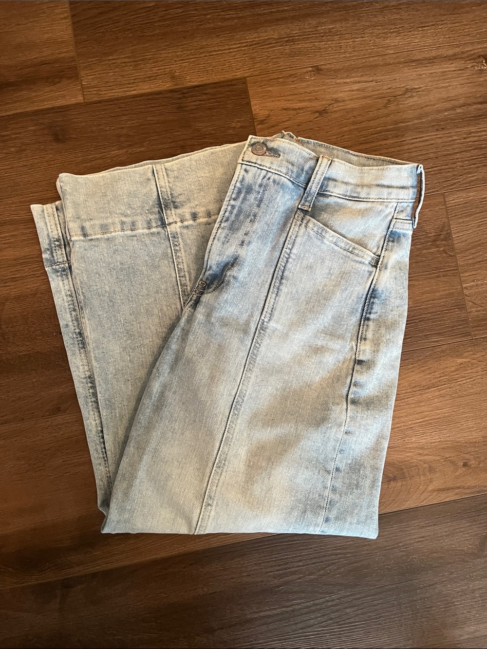 GAP Light Blue Wide-Leg Cropped Jeans